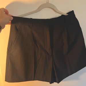 NWT Zara pleated shorts